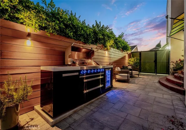 5th image of 4022 Willowcrest Ave, Studio City, CA 91604 | MLS# SR26056870