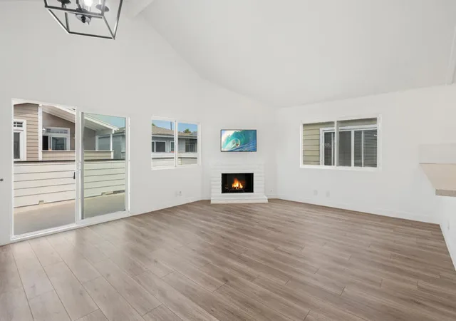 Photo 4 of Multi family home for sale at 204 David Dr, Newport Beach, CA 92663 | MLS# 219144943DA | Listing updated on 2026-09-30