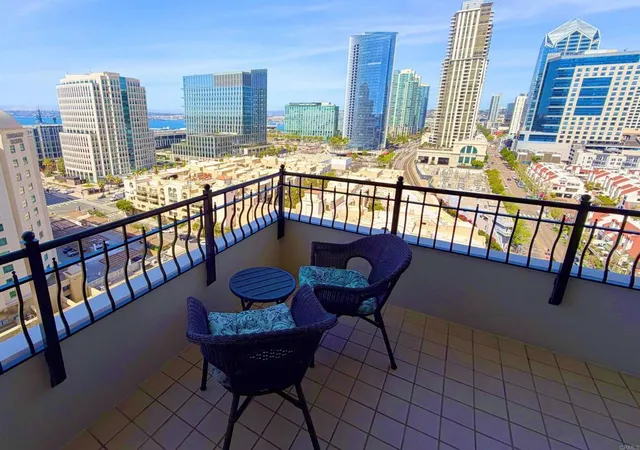 3rd image of 700 W Harbor Dr #1606, San Diego, CA 92101 | MLS# PTP2602031