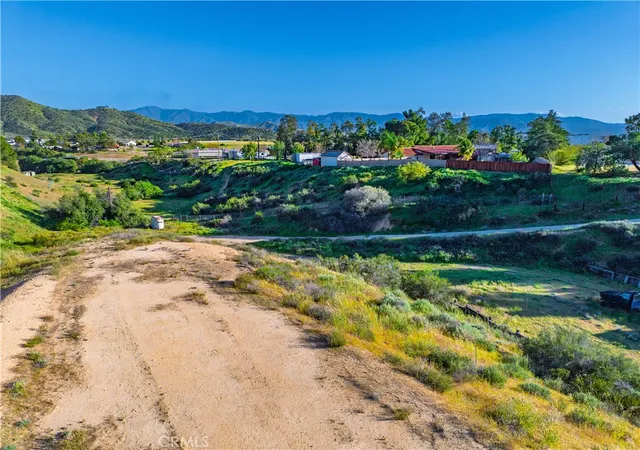Homes for sale in Agua Dulce, CA | 1 Erin Wy, Agua Dulce, CA 91390 | MLS# CV26057466