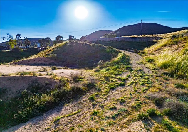 Homes for sale in Agua Dulce, CA | 1 Erin Wy, Agua Dulce, CA 91390 | MLS# CV26057466