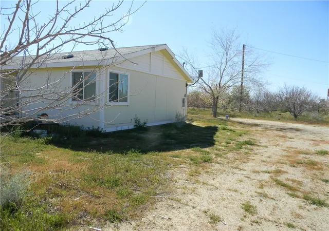 3rd image of 16846 E Avenue T, Llano, CA 93544 | MLS# SR26054905