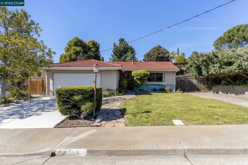 Photo 1 of Sale Pending at 2555 Arroyo Ave, Pinole, CA 94564 | MLS# 41127543 | Listing updated on 2026-07-31