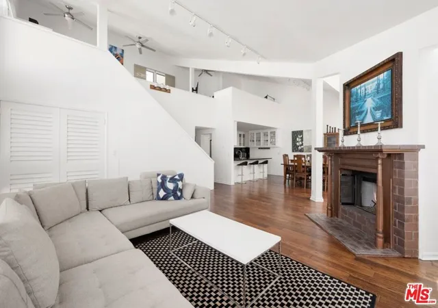 Photo 3 of Condo for sale at 18 Union Jack St #301, Marina Del Rey, CA 90292 | MLS# 26664989 | Listing updated on 2026-09-30