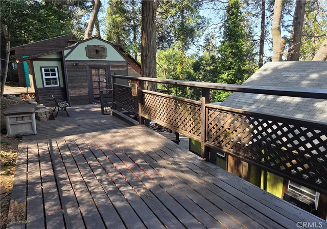 Homes for sale in Crestline, CA | 23553 Lake Dr, Crestline, CA 92325 | MLS# CV26057761
