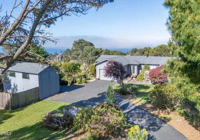 Photo 3 of Single family home for sale at 14350 Hanson Cir, Mendocino, CA 95460 | MLS# C1-11296 | Listing updated on 2026-10-03