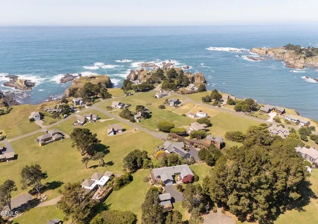Photo 4 of Single family home for sale at 14350 Hanson Cir, Mendocino, CA 95460 | MLS# C1-11296 | Listing updated on 2026-10-03