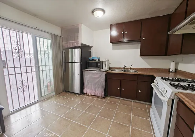 4th image of 12836 12Th St #27, Chino, CA 91710 | MLS# WS26058786