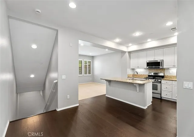 Townhouse for sale at 117 Silverado, Irvine, CA 92618 | MLS# SW26057955