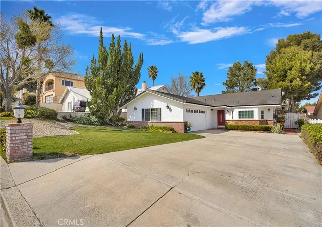 Homes for sale in Victorville, CA | 17750 Granada Dr, Victorville, CA 92395 | MLS# CV26058920