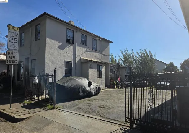 3rd image of 10419 San Leandro St, Oakland, CA 94603 | MLS# 41127607