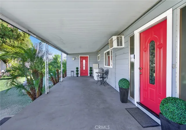 Photo 3 of Manufactured home for sale at 780 Santa Clara Cir, Hemet, CA 92543 | MLS# IG26059051 | Listing updated on 2026-09-30