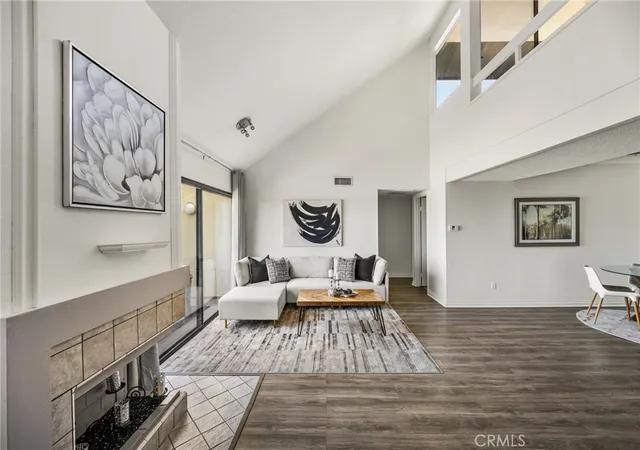 Photo 3 of Sale Pending at 25712 Le Parc #56, Lake Forest, CA 92630 | MLS# PW26057967 | Listing updated on 2026-06-24