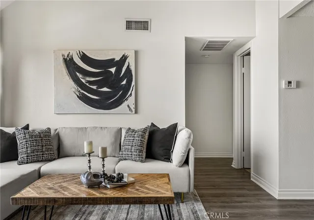 Photo 5 of Sale Pending at 25712 Le Parc #56, Lake Forest, CA 92630 | MLS# PW26057967 | Listing updated on 2026-06-24