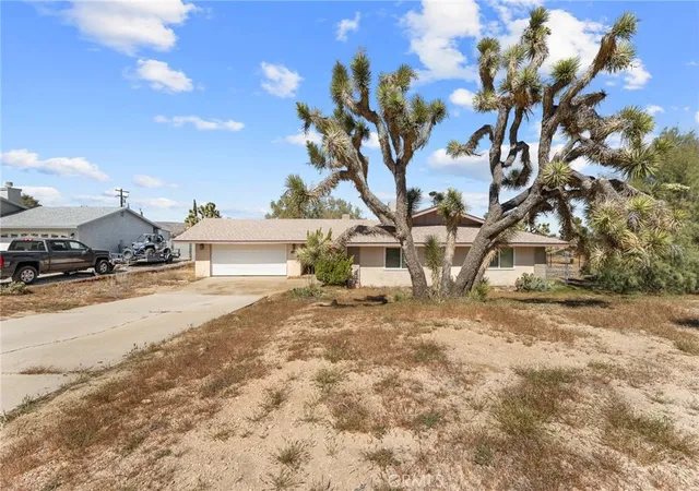 5th image of 56620 Hidden Gold Dr, Yucca Valley, CA 92284 | MLS# PW26059247