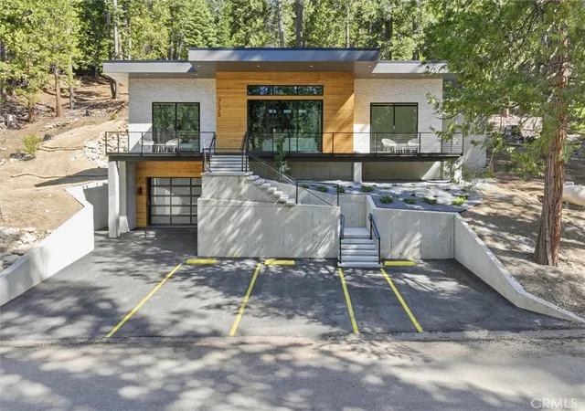 Homes for sale in Yosemite, CA | 7175 Yosemite Park, Yosemite, CA 95389 | MLS# FR26059536