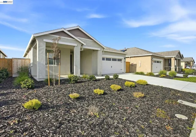 Photo 3 of Single family home for sale at 2055 Stars Dr, Rio Vista, CA 94571 | MLS# 41127686 | Listing updated on 2026-06-12