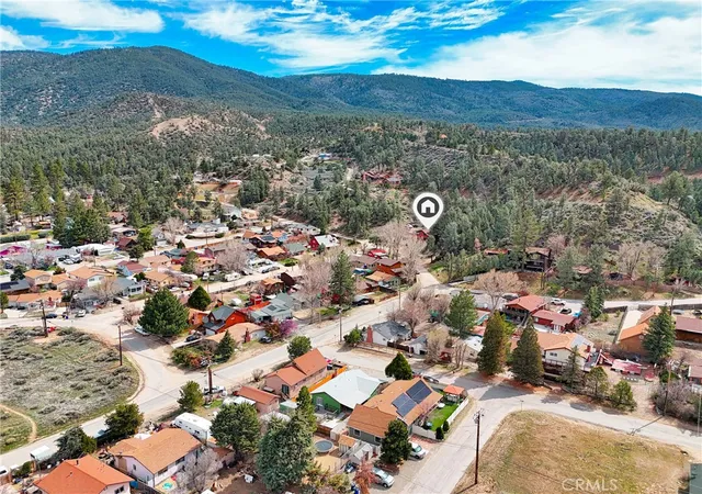 Homes for sale in Frazier Park, CA | 7004 Foothill Dr, Frazier Park, CA 93225 | MLS# SR26059589