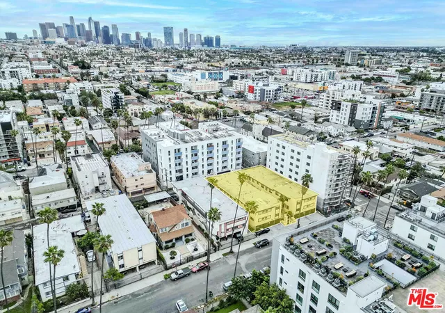 1st image of 932 Fedora St, Los Angeles, CA 90006 | MLS# 26666385