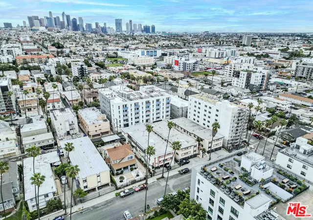 5th image of 932 Fedora St, Los Angeles, CA 90006 | MLS# 26666385