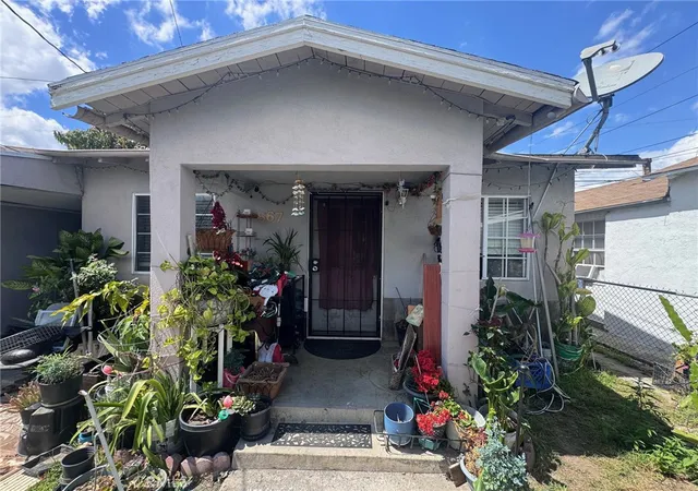 13th image of 565 Margaret Ave, Los Angeles, CA 90022 | MLS# AR26058814