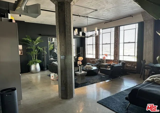 Photo 3 of Condo for sale at 315 E 8th Street #1105, Los Angeles, CA 90014 | MLS# 26665309 | Listing updated on 2026-09-21
