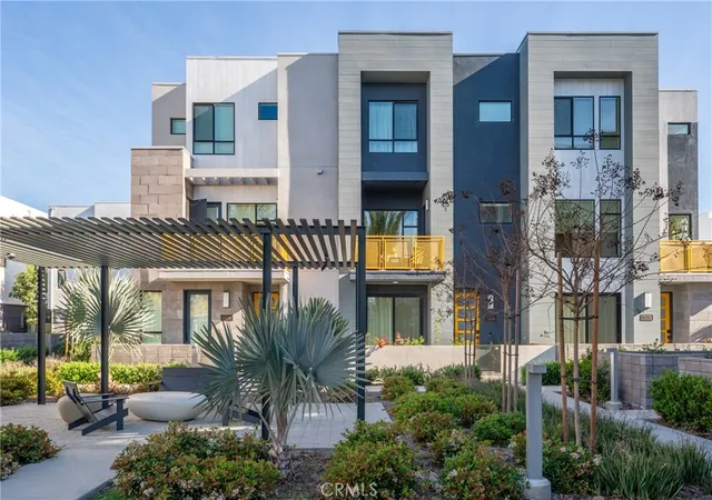 Listing Photo 1 - Condo for sale in building located at 16216 Dawn, Tustin, CA 92782
