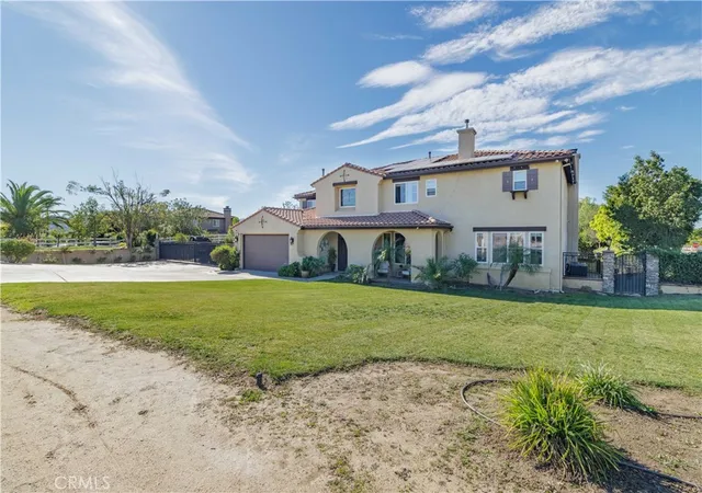 Photo 2 of Single family home for sale at 17797 Canyonwood Dr, Riverside, CA 92504 | MLS# IG26056689 | Listing updated on 2026-09-18
