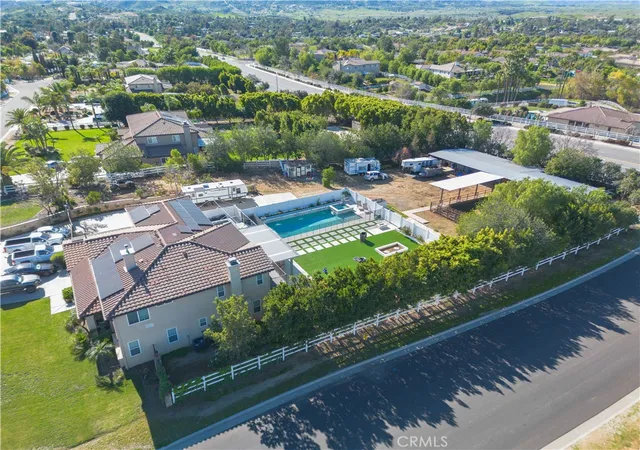 Photo 4 of Single family home for sale at 17797 Canyonwood Dr, Riverside, CA 92504 | MLS# IG26056689 | Listing updated on 2026-09-18
