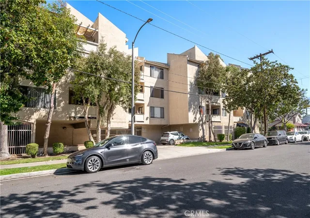 Homes for sale in Long Beach, CA | 2343 E 17Th #202, Long Beach, CA 90804 | MLS# PW26058506