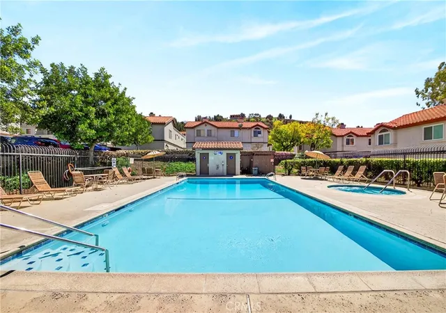 2nd image of 24208 Sylvan Gln, Diamond Bar, CA 91765
