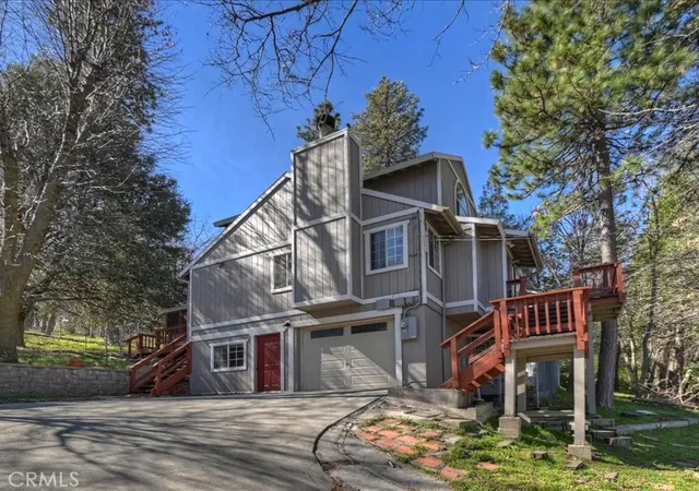 Photo 3 of Single family home for sale at 22547 Waters, Crestline, CA 92325 | MLS# IG26053894 | Listing updated on 2026-10-01