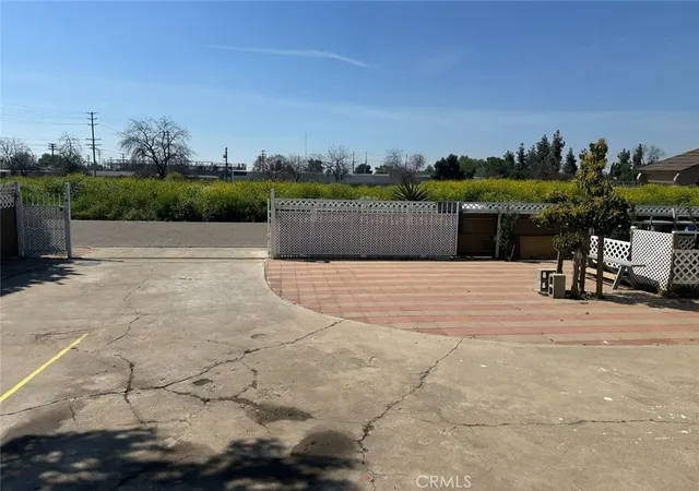 image of 322 N Dayton, Tulare, CA 93274 | MLS# MB26059805