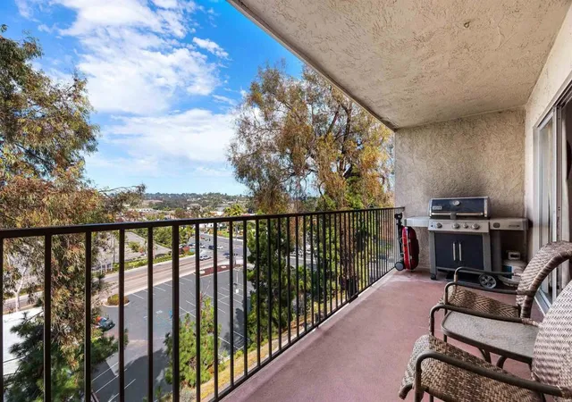 Homes for sale in Carlsbad, CA | 2336 Hosp Wy, Carlsbad, CA 92008