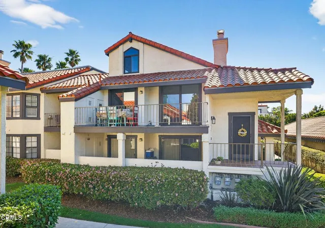 Photo 1 of Condo for sale at 2277 Martinique Ln, Oxnard, CA 93035 | MLS# V1-35283 | Listing updated on 2026-09-30