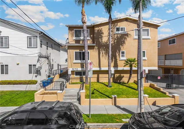 Homes for sale in San Pedro, CA | 570 W 14th #4, San Pedro, CA 90731 | MLS# PW26059064