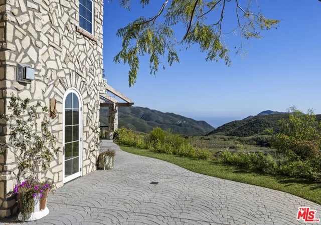 1st image of 33239 Mulholland Hwy, Malibu, CA 90265 | MLS# 26666579