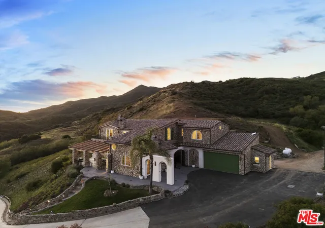 21st image of 33239 Mulholland Hwy, Malibu, CA 90265 | MLS# 26666579