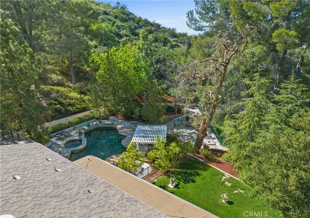 Homes for sale in Canyon Country, CA | 27323 Eaglehelm Dr, Canyon Country, CA 91387 | MLS# SR26033793