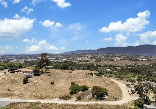 2nd image of 15642 Mathew Rd, Valley Center, CA 92082 | MLS# NDP2602608
