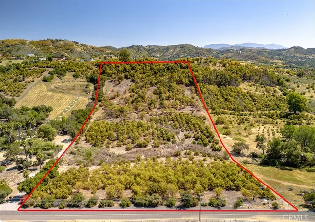2nd image of 14 Carancho Rd, Temecula, CA 92590 | MLS# SW26060211