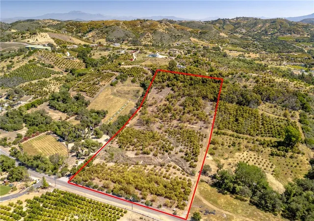 3rd image of 14 Carancho Rd, Temecula, CA 92590 | MLS# SW26060211