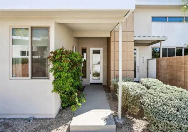 Homes for sale in Palm Springs, CA | 946 Oceo Cir S, Palm Springs, CA 92264 | MLS# 219145082DA