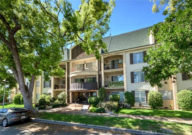 1st image of 215 N Kenwood Street #303, Glendale, CA 91206 | MLS# GD26057346