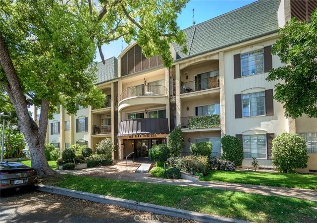 2nd image of 215 N Kenwood Street #303, Glendale, CA 91206 | MLS# GD26057346