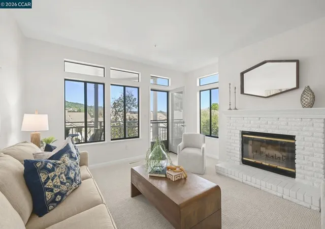 Listing Photo 5 - Condo for sale in building located at 5413 Terra Granada Dr, Walnut Creek, CA 94595 - Unit #3A