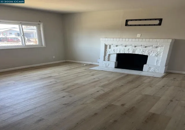 Photo 3 of Single family home for sale at 7000 Lockwood St, Oakland, CA 94621 | MLS# 41127851 | Listing updated on 2026-09-29