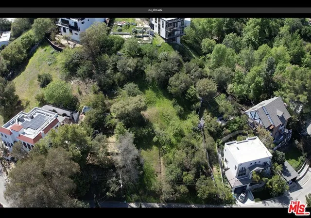 3rd image of 1127 Oneonta Dr, Los Angeles, CA 90065 | MLS# 26667225