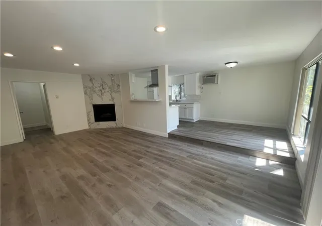 4th image of 1818 Kelton Ave #101, Los Angeles, CA 90025 | MLS# OC26060574