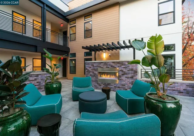 Homes for sale in Lafayette, CA | 210 Lafayette Circle #101, Lafayette, CA 94549 | MLS# 41127866